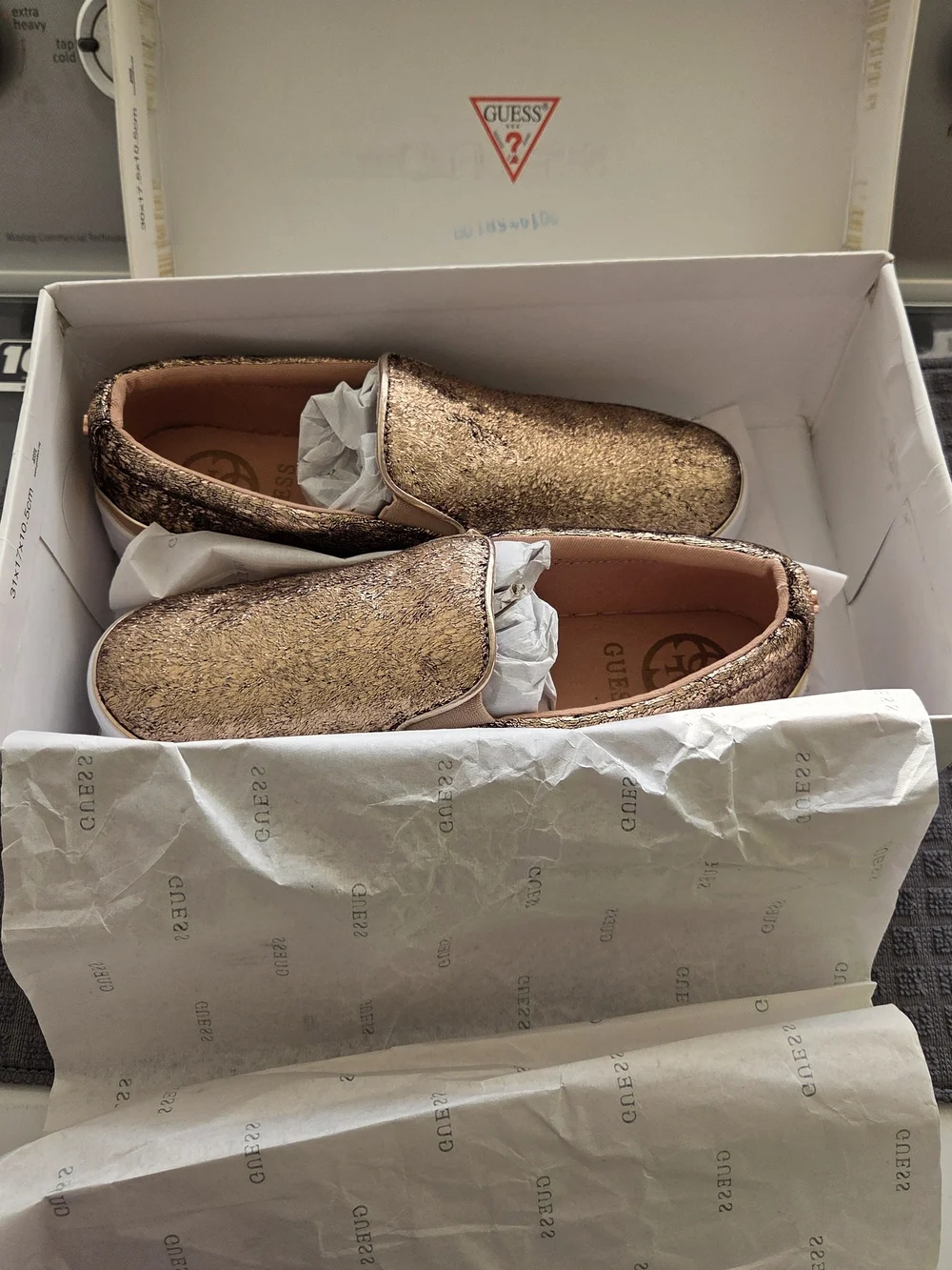 GUESS Womens Slip-On Sneakers in Metallic Rose Gold